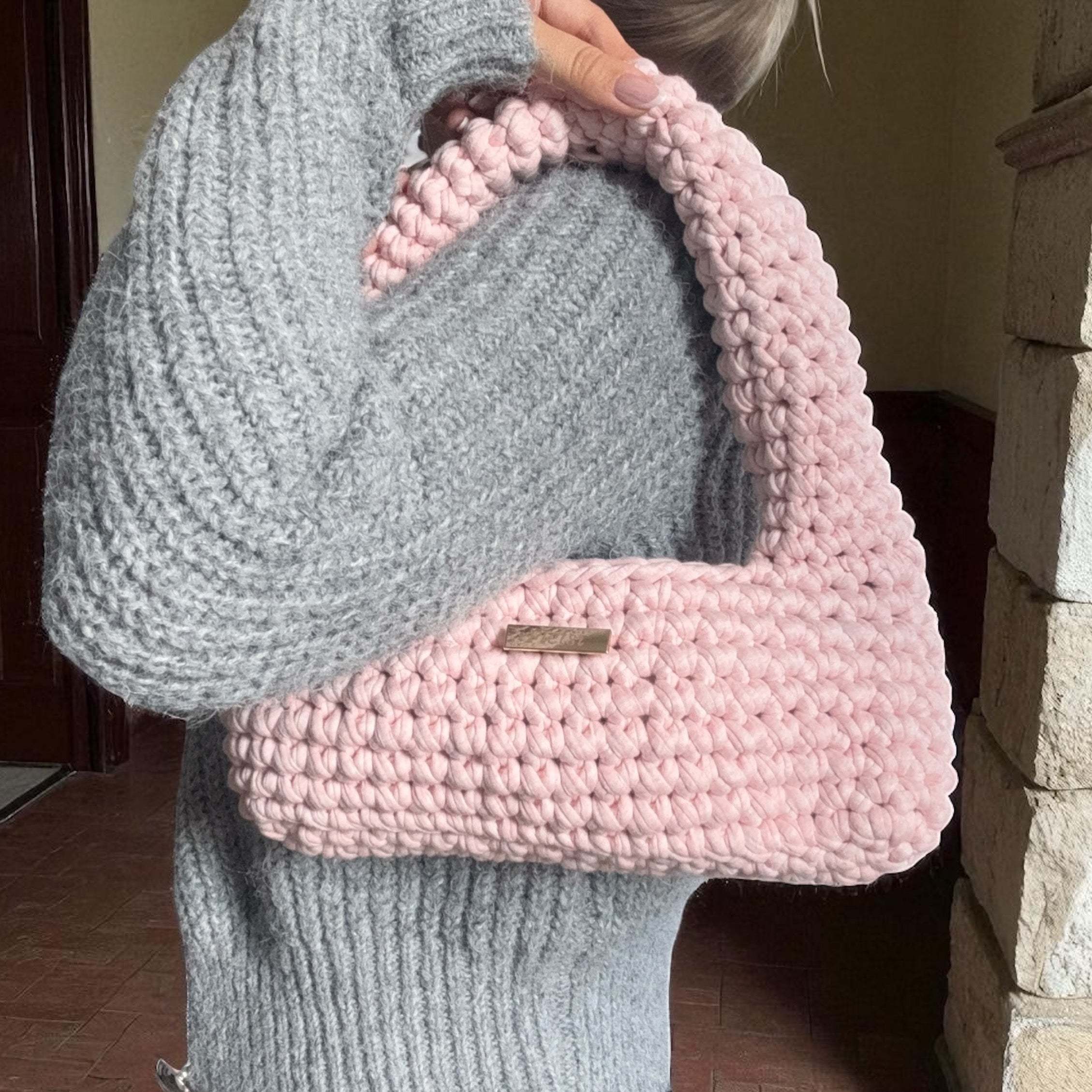 Triangle handbag
